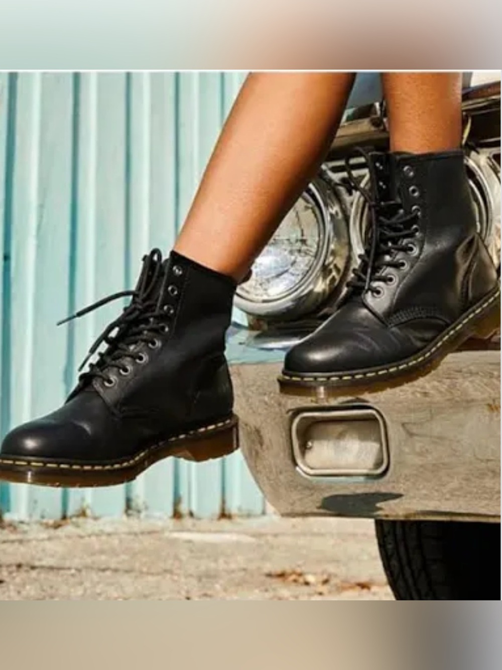 Vintage Dr. Martens Black Leather Lace-Up Ankle Boots size 11
